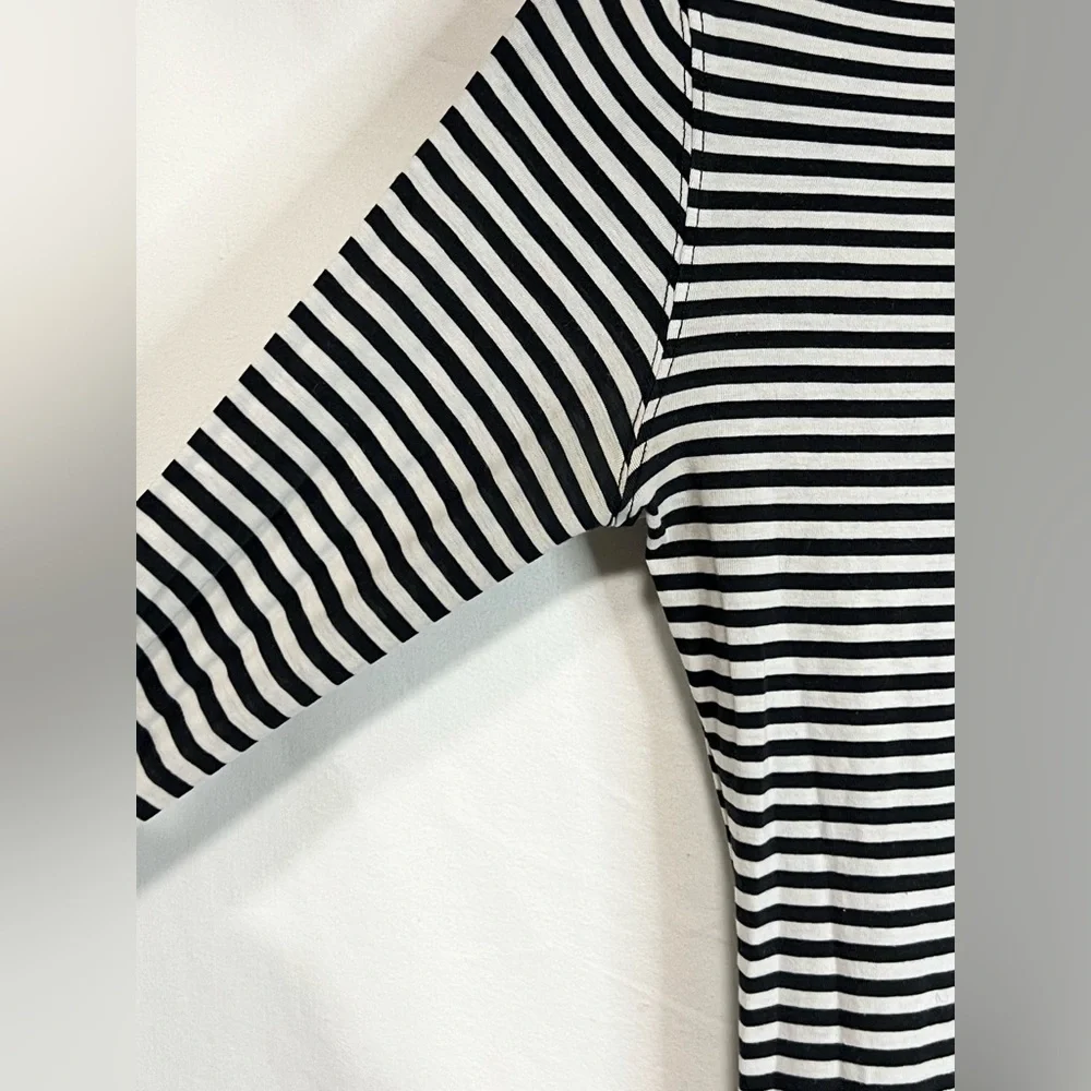 Lululemon Devotion Long Sleeve Tee Activewear Yoga Workout Stripes Stretchy Gym